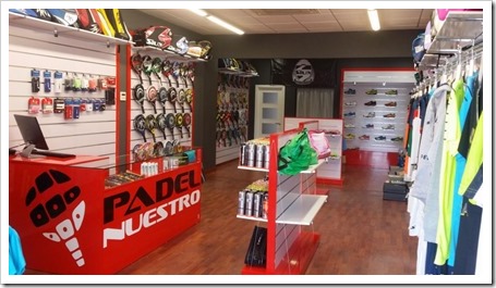Padel Nuestro abre nueva tienda de pádel en Chiclana de la Frontera.
