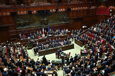 Confronto con le altre Camere dei Paesi Ue  L'talia avrà il minor numero di deputati per abitante