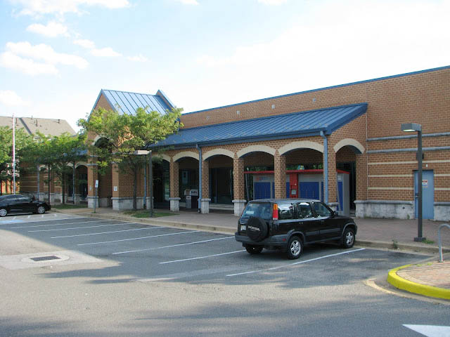 Arlington: South Station post office with gopost kiosk