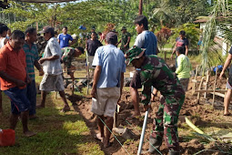 Satgas TMMD 104 Bantu Warga Bangun Pondasi Rumah