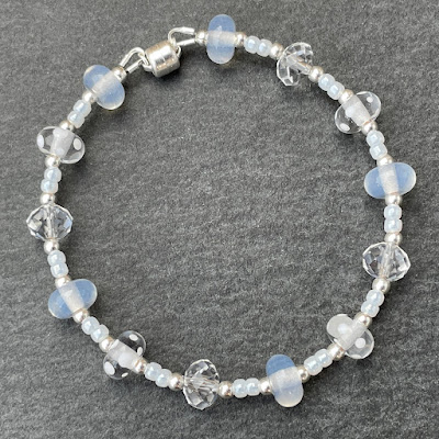 Handmade lampwork glasss bead bracelet by Laura Sparling