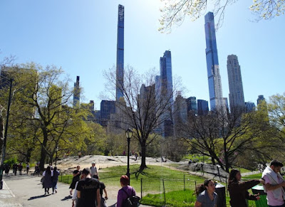 El Sureste de Central Park con los  Billionaires’ Row al fondo.