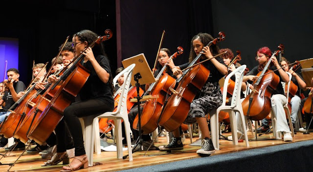 João Azevêdo prestigia concerto de fim de ano do Prima e destaca poder de transformação da música