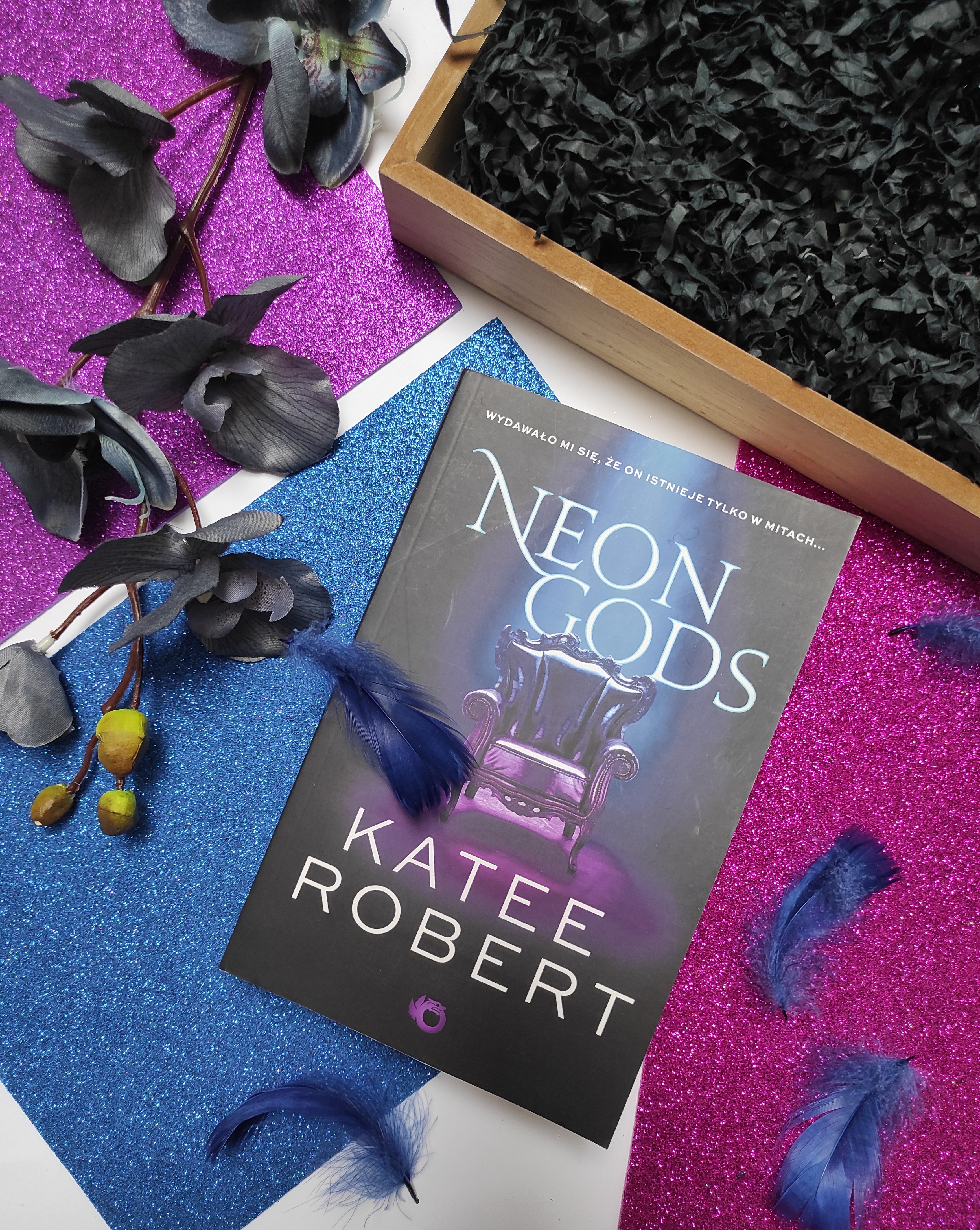 "Neon Gods" Katee Robert - recenzja