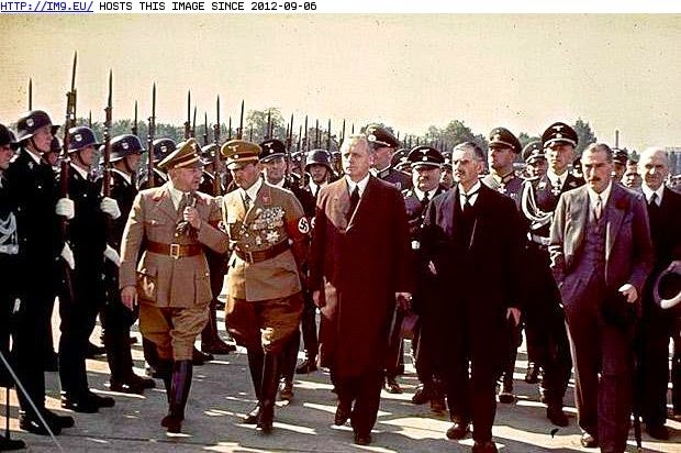 Munich Hitler Chamberlain Czechoslovakia Sudetenland worldwartwo.filminspector.com
