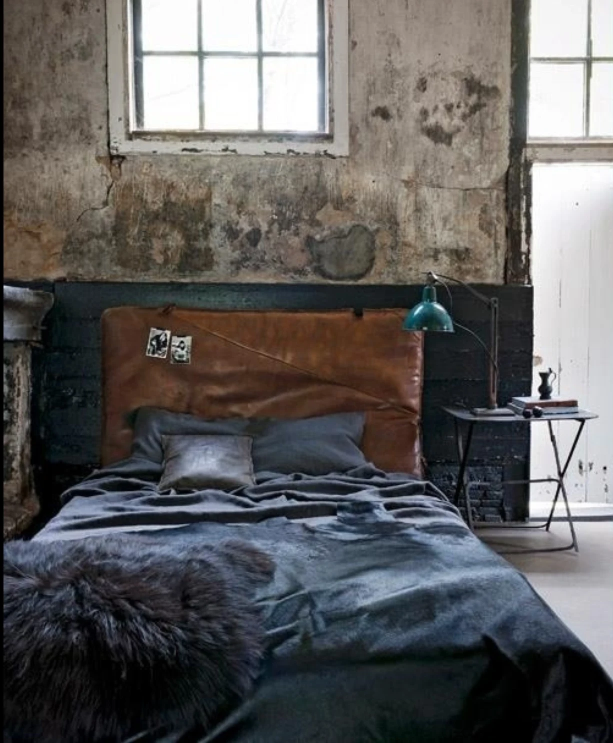 Industrial Style Bedroom Design: The Essential Guide