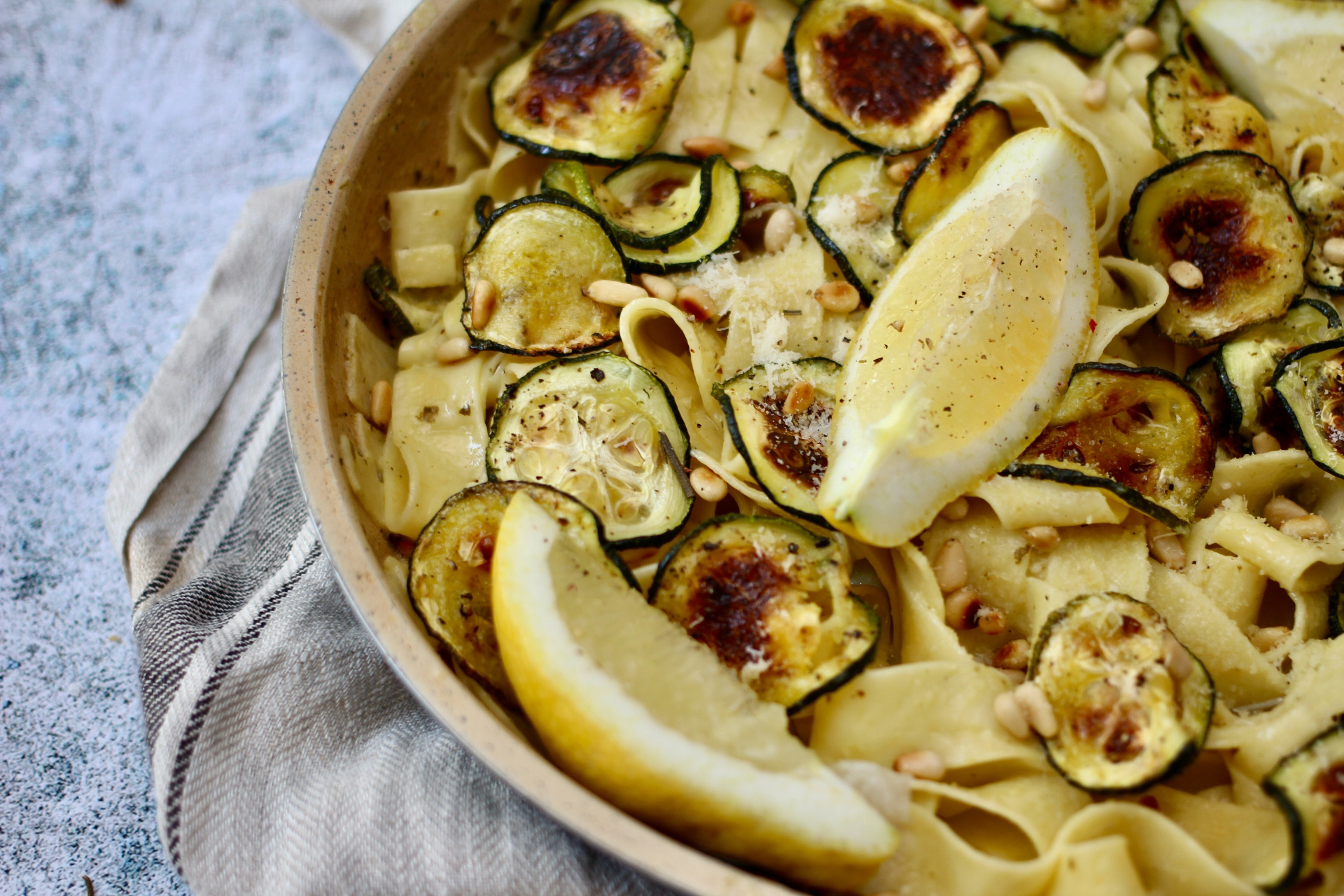 Zitronen-Zucchini-Pasta