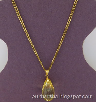 Yellow teardrop Pendant Necklace (2)