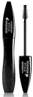 Glamorous lash makeup like a star. Do you want thick, curled, volume lashes with a glamorous, star-like feel? This product may be suitable for you. You can get glamorous with just one brush stroke. In addition, the special formula is able to keep that glamorous makeup on for 24 hours.  The brush has two sides of different bristles. This allows you to reach the tiny hairs in the corners and under the eyes. In order not to clump, pay attention to how to apply a good brush as we will discuss in the next section.