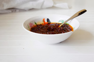 http://www.mummyicancook.com/2011/08/sambal-tumis-my-very-important-belachan.html