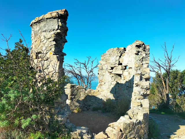 torre saracena punta manara sestri levante