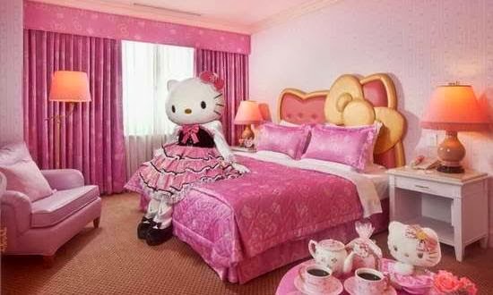  Kamar  Tidur  Wanita  Remaja  dan Dewasa Bertema Hello Kitty 