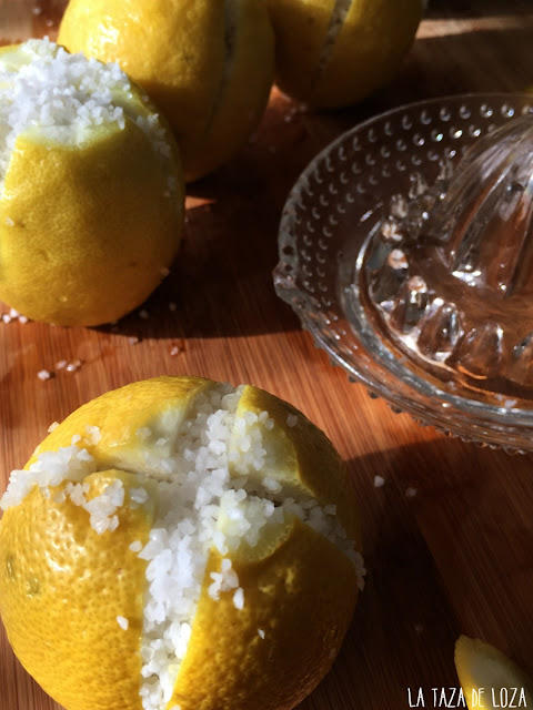 limones-estilo-de-Marruecos-con-sal-fermentados