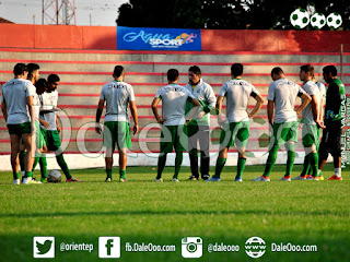 Oriente Petrolero - Entrenamiento en el Estadio de Real Santa Cruz - DaleOoo.com web página sitio Club Oriente Petrolero