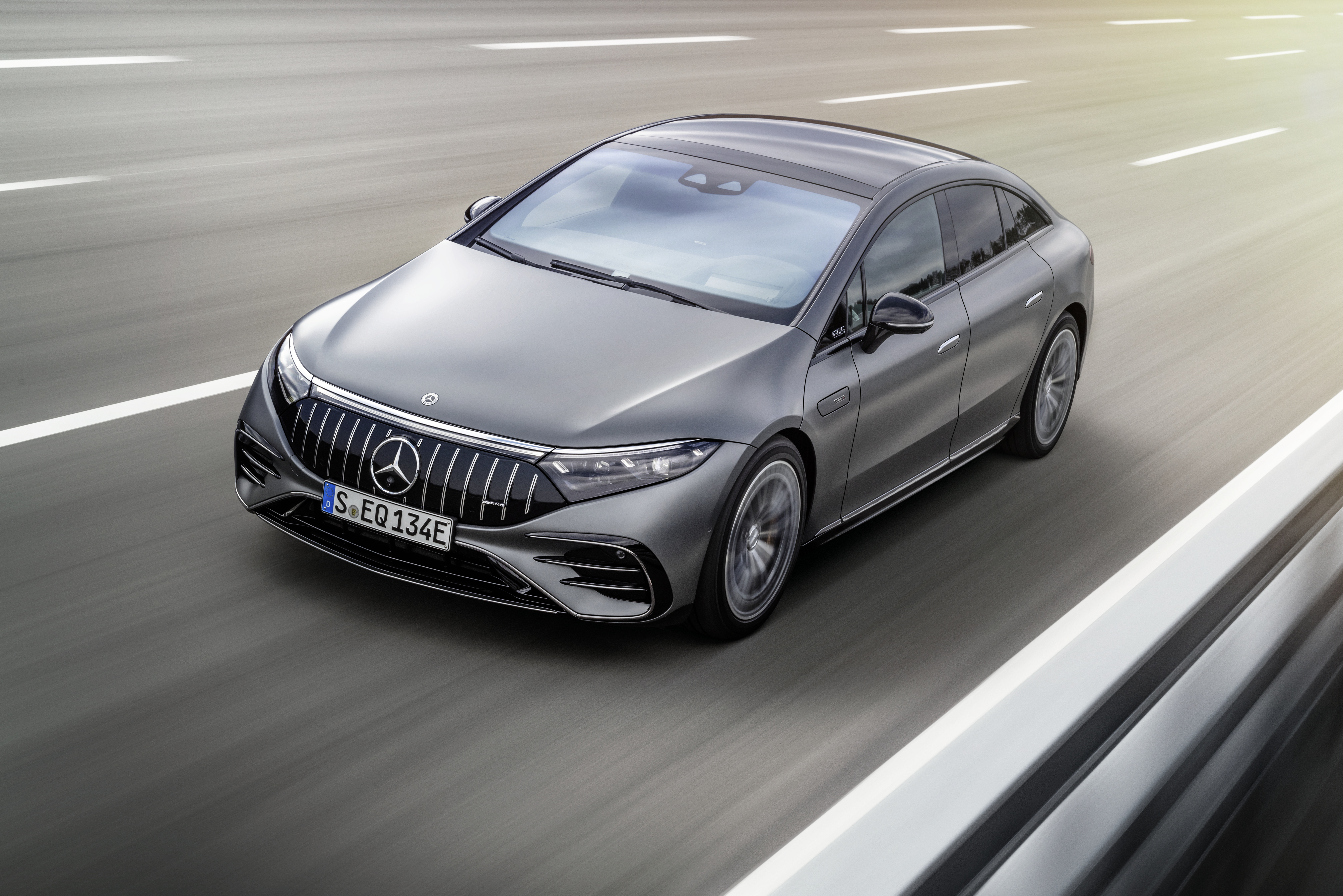 Mercedes-Benz Cars & Vans e COMEXPORT apresentam  Automóvel de Luxo 100% Elétrico
