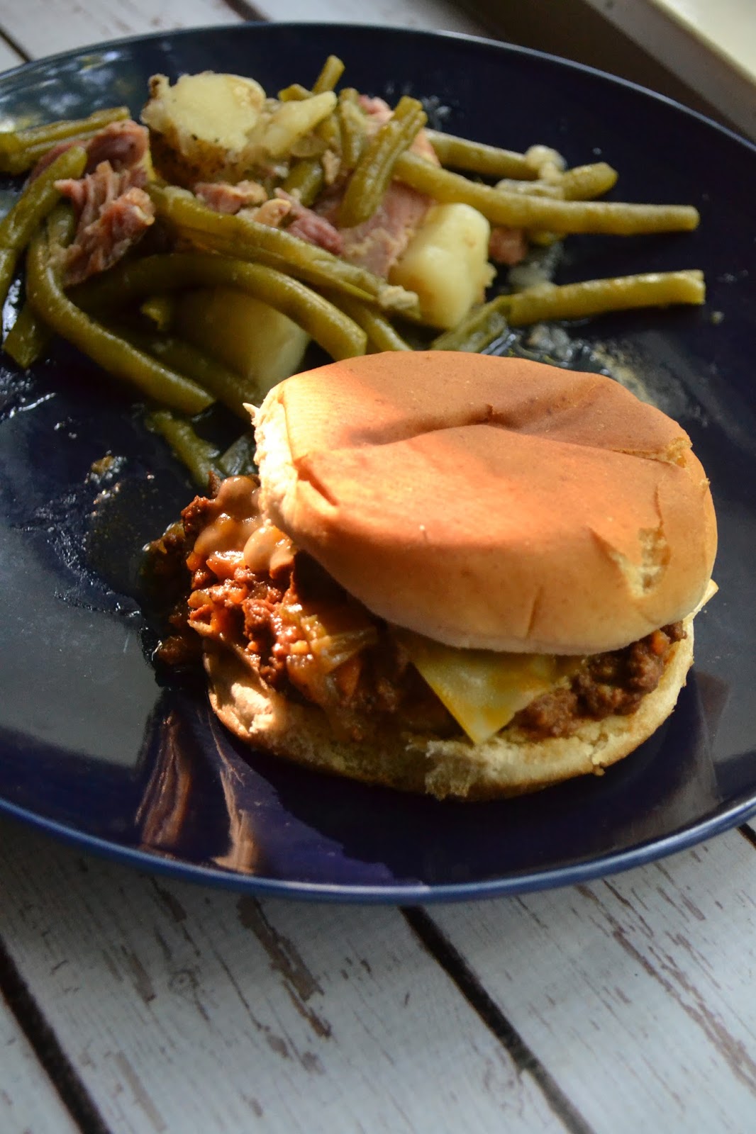 Slow Cooker Ground Beef Barbecue for Sandwiches