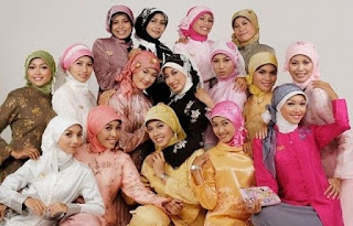 Inilah Hukum Muslimah Jadi Model Jilbab