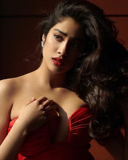 Jhanvi Kapoor hot and sexy pictures