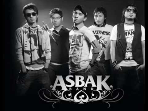  Lirik Lagu Masa Kecil ~ Asbak Band