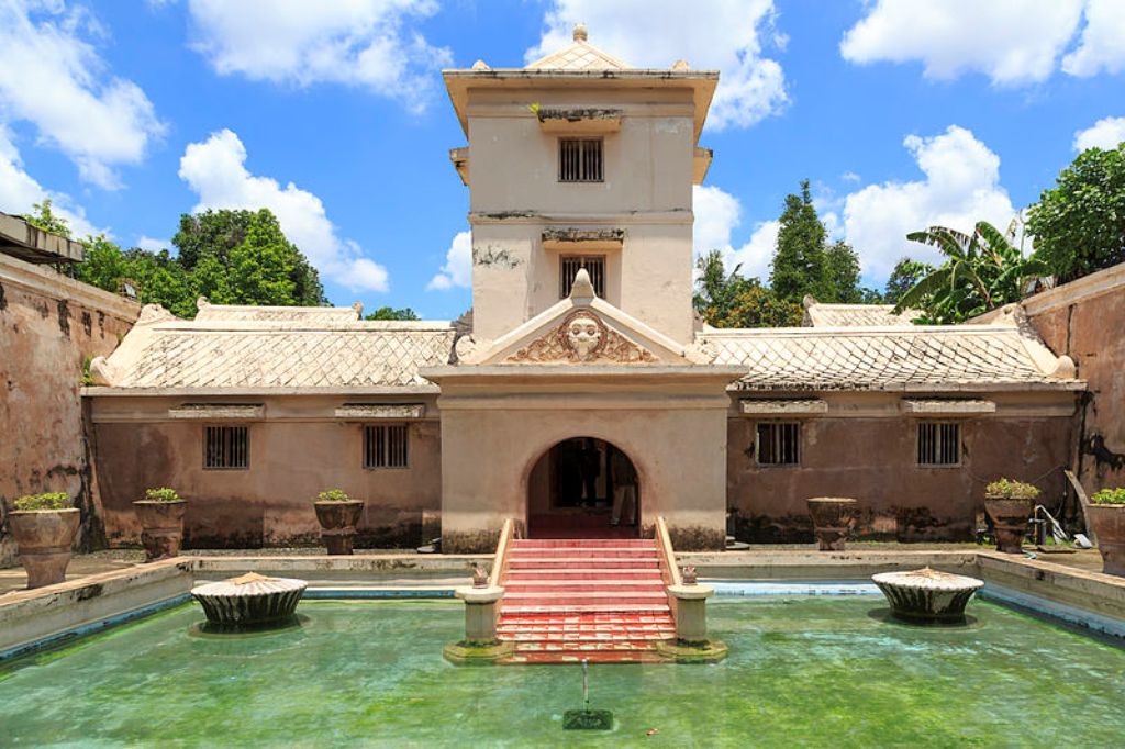 Taman Sari - Istana Air Peninggalan Keraton Yogjakarta 