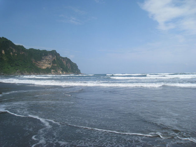 Wisata Pantai Paranngkusumo Bantul yang Penuh Mistis Wisata Pantai Parangkusumo Bantul yang Penuh Mistis