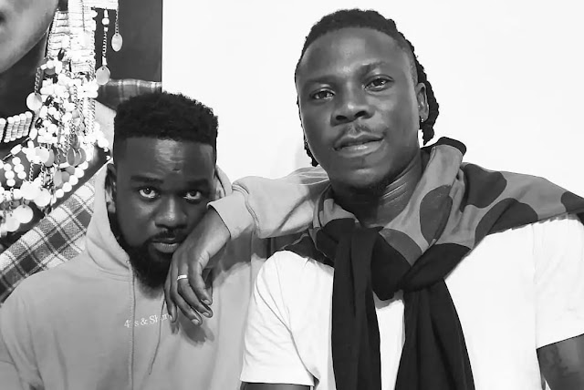 NEWS: Stonebwoy and Sarkodie Exchange Excitement in Anticipation of "Into the Future" Music Video Release.