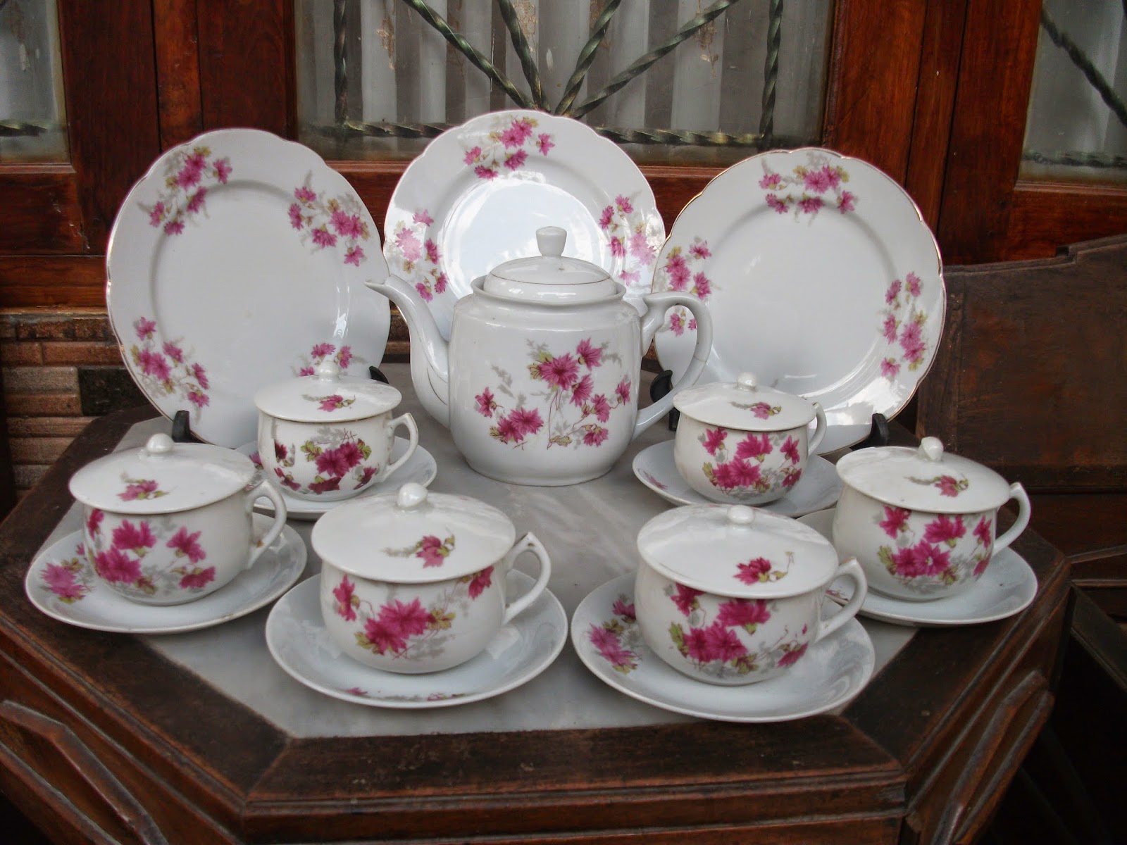 Admiral Antique Tea Set dan Piring  Kue2 Motif Seruni