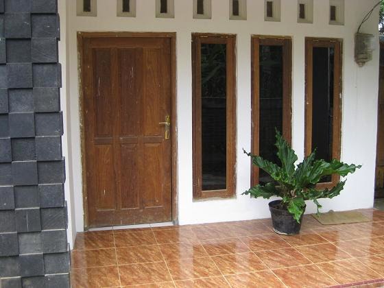 Aneka model  teras  rumah  depan atap atas  limas dengan batu 