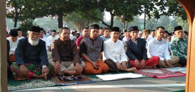 Bupati dan Wakil Bupati Gunungkidul Sholat Idul Fitri 1440 H di Alun-Alun Wonosari