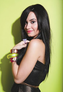 Demi Lovato Hairstyle and Haircut