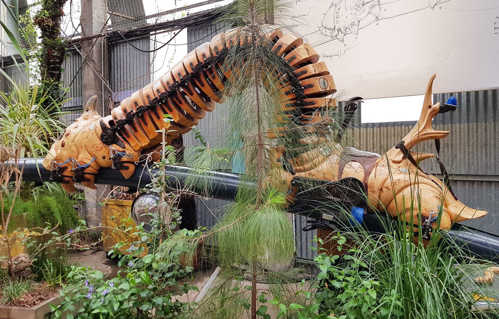 Nantes les machines de l'île galerie des machines chenille