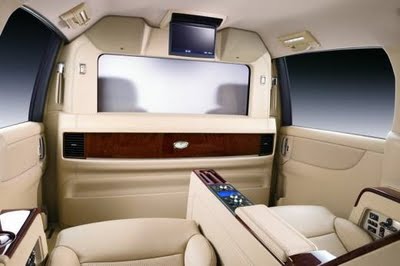 Road to Success Luxgen7 Minivan Mobil  Mewah  Para CEO