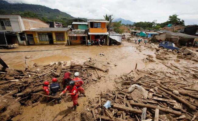 Mundo/ Deslaves en Colombia; Van 254 fallecidos en Mocoa, Fiscalía ya identificó 170 cuerpos