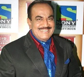 Shivaji Satam Family Wife Son Daughter Father Mother Marriage Photos Biography Profile