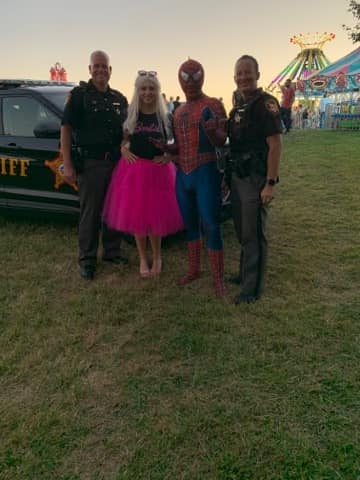 sheriffs with spider man