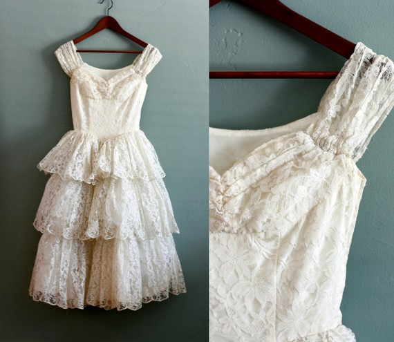 The Perfect Vintage Wedding Dress This adorable dress from the 1950's would