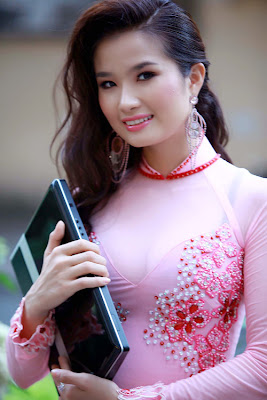 Cao Thuy Duong in Ao Dai