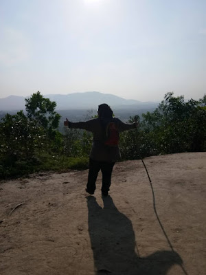 Hiking Di Bukit Melati