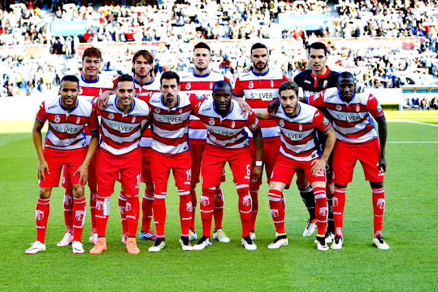 GRANADA C. F. Temporada 2015-16. Peñaranda, Krhin, Biraghi, Lombán y Andrés Fernández; El-Arabi, Miguel Lopes, Isaac Cuenca, Babín, Rochina y Doucouré. REAL CLUB CELTA DE VIGO 2 GRANADA C. F. 1. 25/04/2016. Campeonato de Liga de 1ª División, jornada 35. Vigo, Pontevedra, estadio de Balaídos. GOLES: 1-0: 16’, Iago Aspas, de penalti. 1-1: 70’, El-Arabi. 2-1: 76’, Iago Aspas.