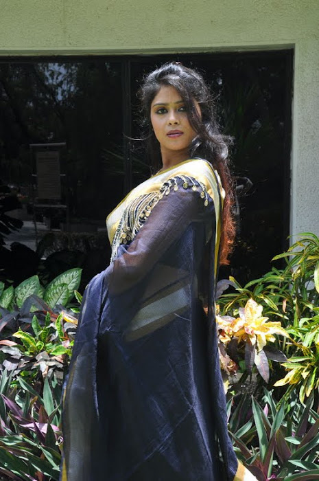 model deepa new saree cute stills