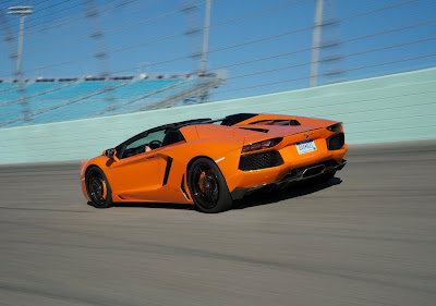 Lamborghini Aventador LP700 4 Roadster 2014 Orange Rear View Image