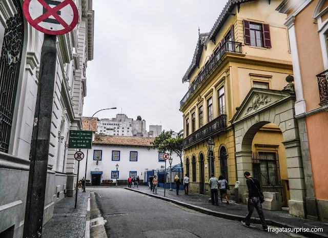 Rua Roberto Simonsen, caminho entre o Solar da Marquesa e o Pátio do Colégio, Centrão de São Paulo