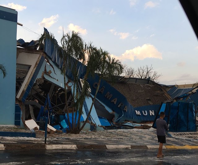 Mais de 200 casas são afetadas por forte chuva e granizo no Paraná