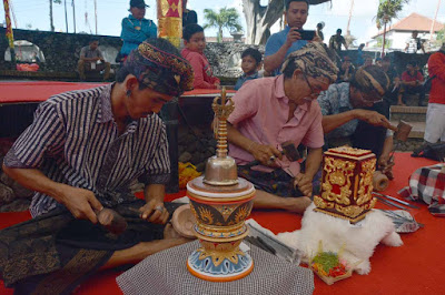 Lomba Membuat Dulang Tempat Genta PKB Ke-40