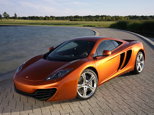 McLaren MP4-12C 2011 (1)