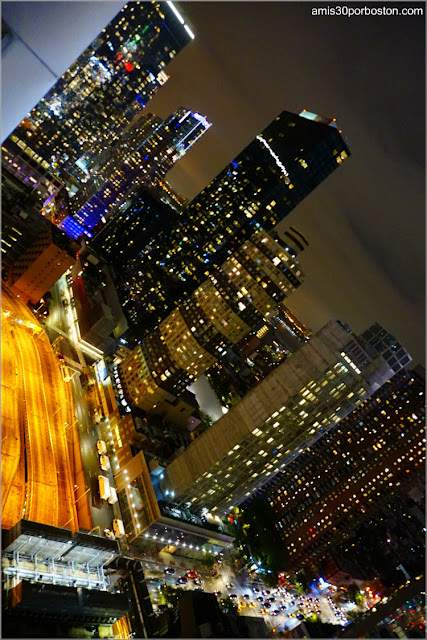 Vistas Nocturnas desde la Terraza del DoubleTree by Hilton Hotel New York Times Square West