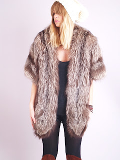 Vintage 1950's grey-brown fox fur cape stole. 