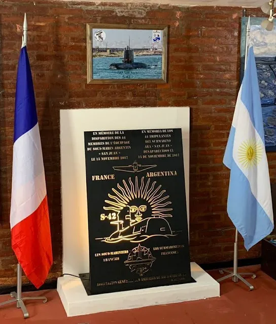 ARA SAN JUAN - Homenaje de AGASM y de los submarinistas franceses a su tripulación.