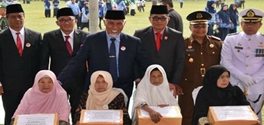 Ketua DPRD Kota Padang, Syafrial Kani Hadiri Peringatan Hari Pahlawan