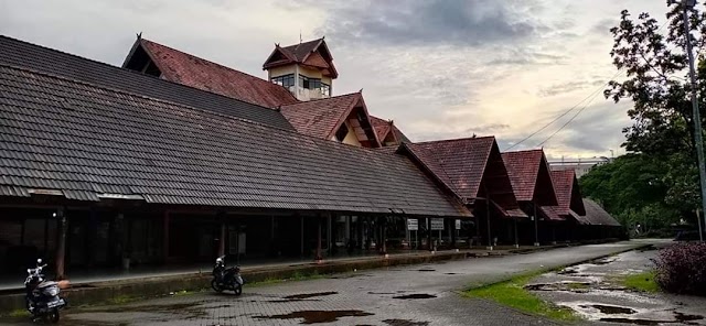 POTRET SURAM TERMINAL KOTA MAKASSAR: KUMUH, JOROK DAN SERAMPANGAN. 